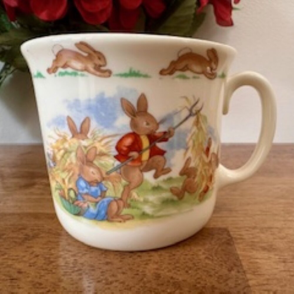 Royal Doulton Bunnykins Harvest Scene Vintage One Handle Mug Made in‎ England